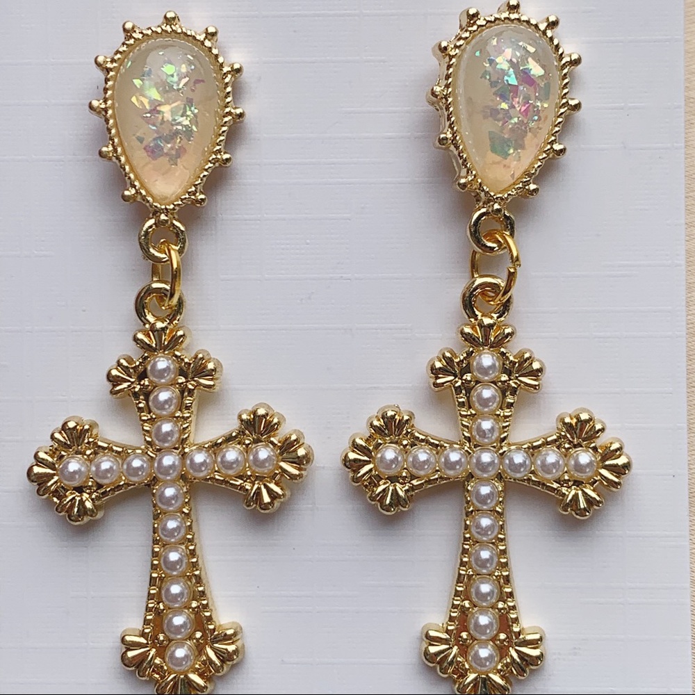 💔SOLD OUT💔Glitter Pearl Gold Cross Stud Earrings